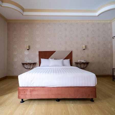 Sartini Inn Jogja Yogyakarta Kültér fotó