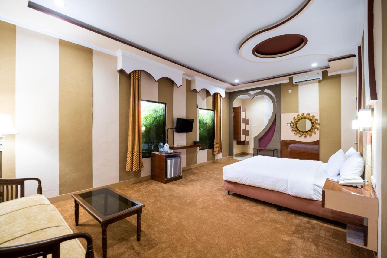 Sartini Inn Jogja Yogyakarta Kültér fotó