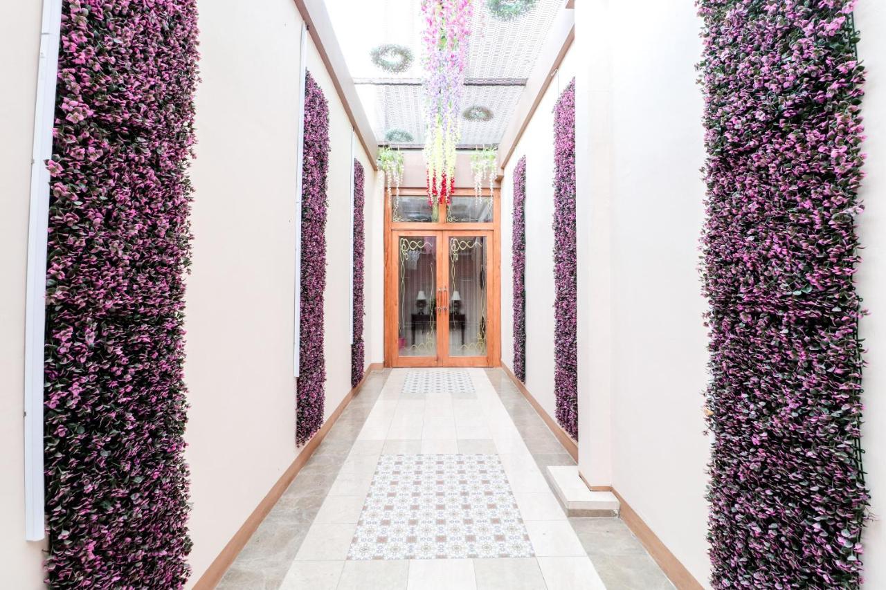 Sartini Inn Jogja Yogyakarta Kültér fotó